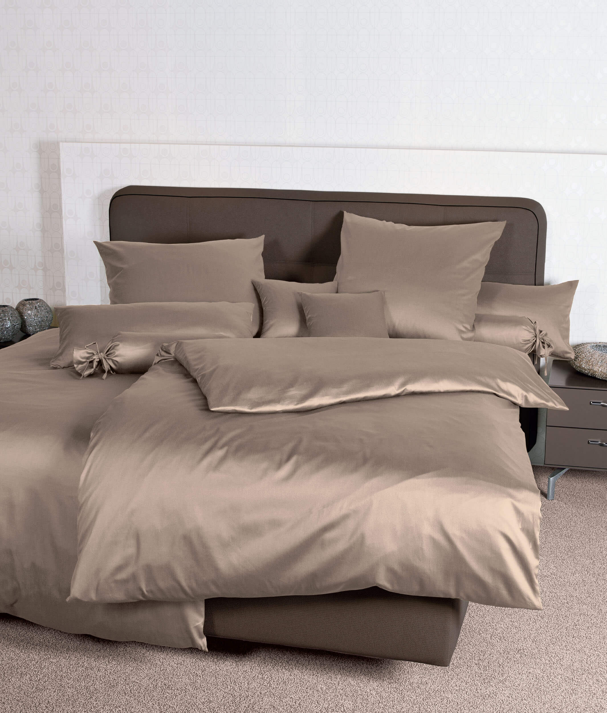 Немецкое постельное белье Colors Taupe ☞ Размер пододеяльника: 155 x 200 см ☞ Размер простыни: Без простыни ☞ Размер наволочек: 50 x 70 см (1 шт.)
