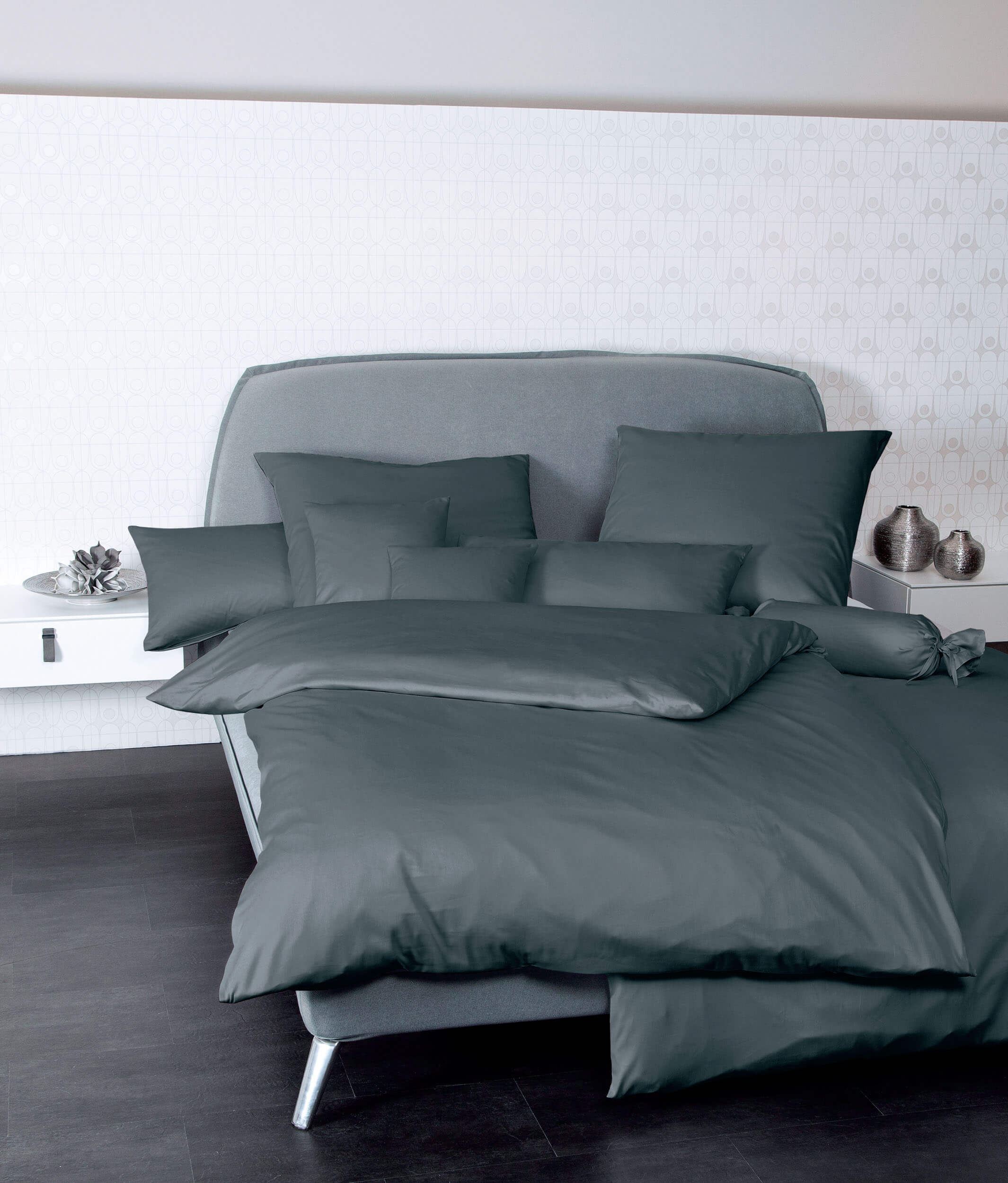 Серое постельное белье Colors Anthrazit ☞ Размер пододеяльника: 155 x 200 см ☞ Размер простыни: Без простыни ☞ Размер наволочек: 50 x 70 см (1 шт.)